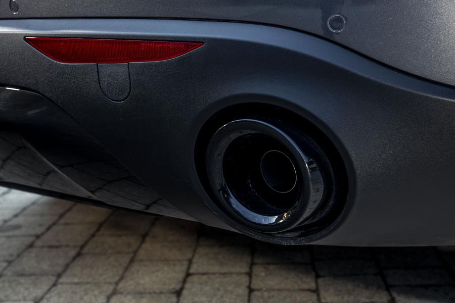 Детали экстерьера Alfa Romeo Stelvio Nero Edizione (949) 2018 года  (UK) (фото 17 из 17)